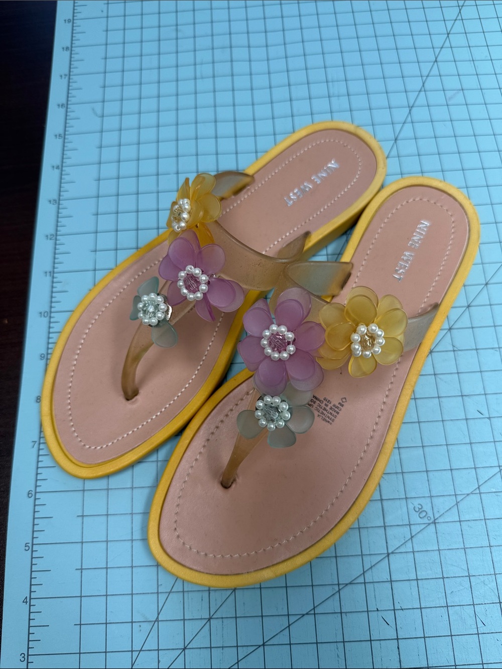 Nine West Yellow and Pink Floral Jelly Thong Sandals Sz 8
